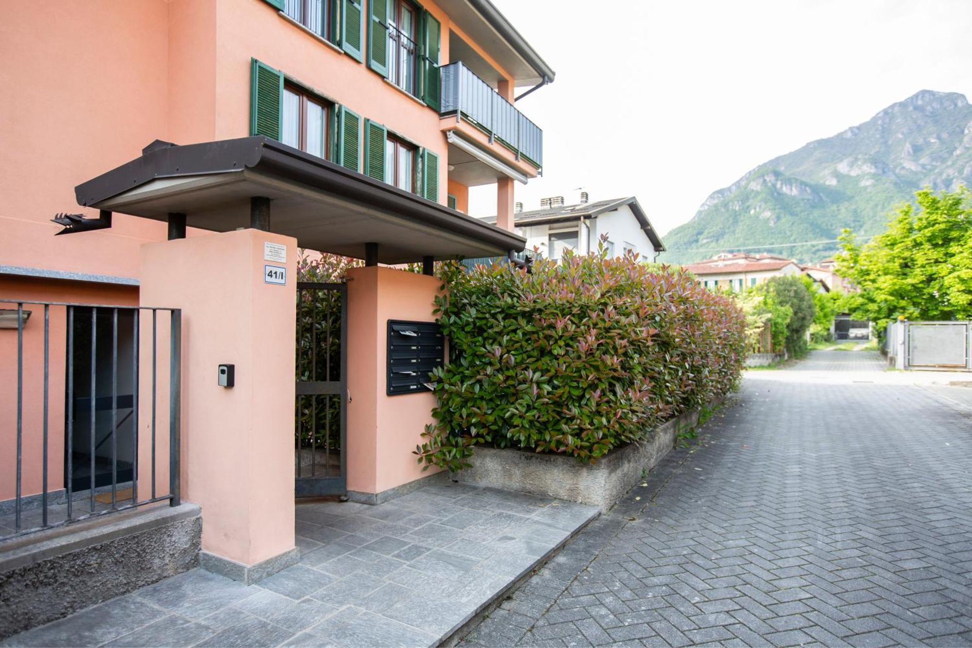 Como Lake - Lakeside Bliss Mandello del Lario Ngoại thất bức ảnh